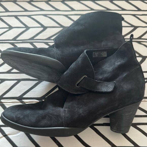 Arche black heeled ankle bootie size 41 - Picture 3 of 8